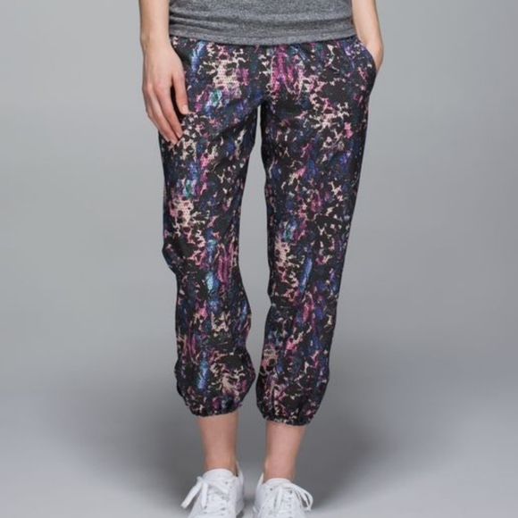 Lululemon Om Pant Swift Ultra Light Freckle Flower 24" Yoga Comfort Breathable 2 - Picture 2 of 12